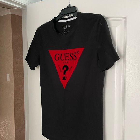 Guess T-shirt